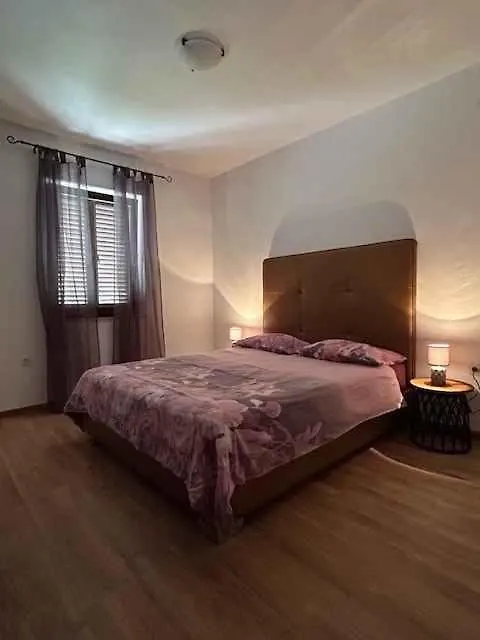 Apartments In Klimno, Dobrinj - Insel Krk 41813 Croatia