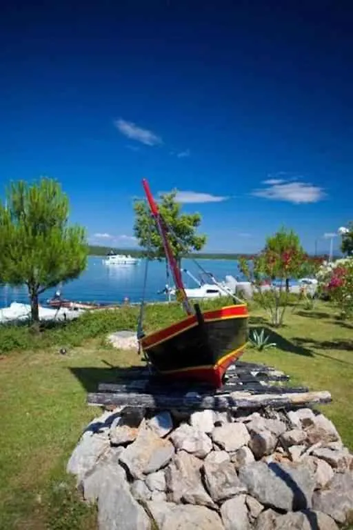 Apartments In Klimno, Dobrinj - Insel Krk 41813 Croatia
